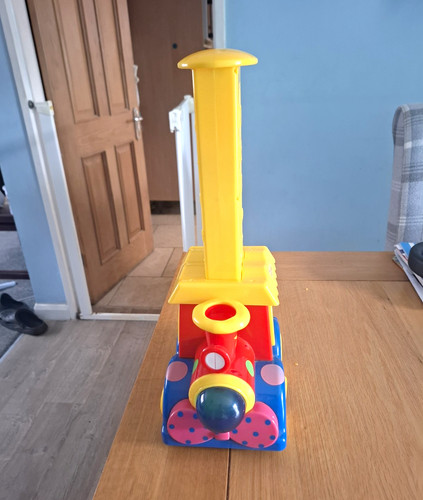 Tumble dominoes train very - mr,