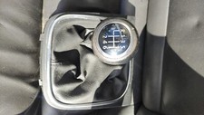 Volkswagen Golf R32 golf gear knob MK5 2009 Manual 6sp
