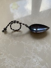 Norwegian SYLVSMIDJA Silver 830S 'TWIST LOOP HANDLE CADDY SPOON'.36A