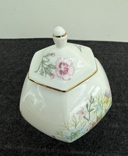 Aynsley Wild Tudor Hexagonal Lidded Vase 14cm
