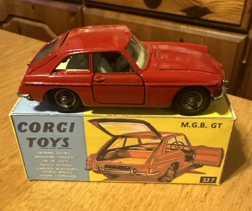 Corgi toys 327 - 327, mgb
