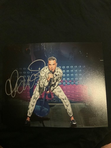Robbie williams signed photo - signed,