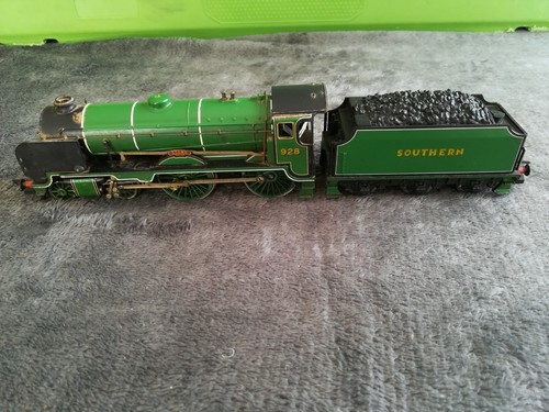 Hornby r380 green class - green,