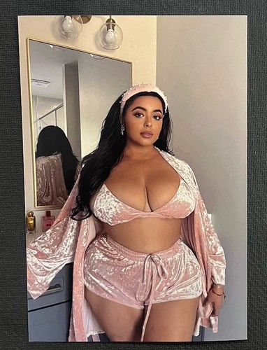 Photo hot sexy beautiful buxom - hot,