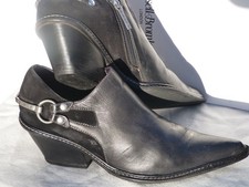 Russell&Bromley/Donald J