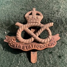South Stafford Bi-Metal Cap Badge. Slider to Rear - kings Crown ae45