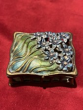 Stunning art nouveau style