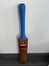 Newbery merlin star cricket - merlin,
