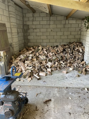 Seasoned split hardwood - seasoned,