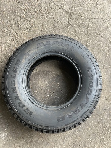 Goodyear wrangler 215 - wrangler,