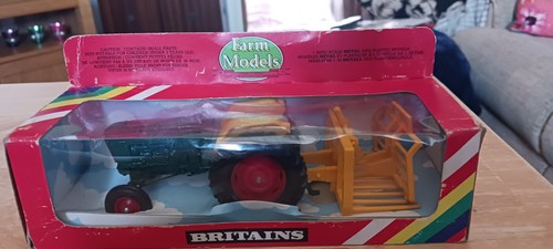 Britain 9432 farm - , model's