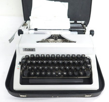 Erika Robotron 105 Manual White Typewriter + Original Carry Case Working Model