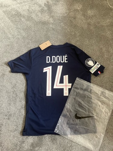 Brand new with tags - new, 25/26