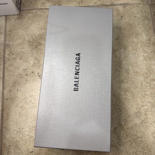 Authentic balenciaga empty - authentic,
