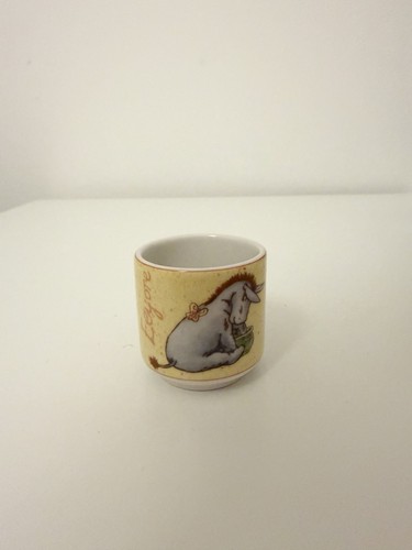 Classic pooh royal doulton - pooh,