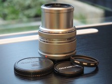 Olympus M.Zuiko Digital 14-42mm f/3.5-5.6 II R w/UV filter Micro Four Third M43