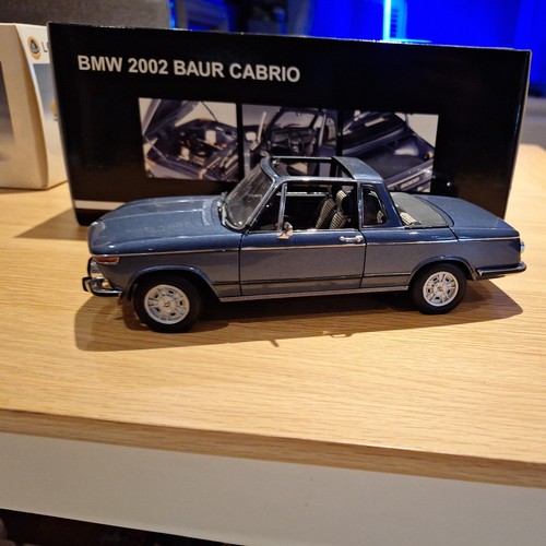Scale autoart millenium - 1:18,