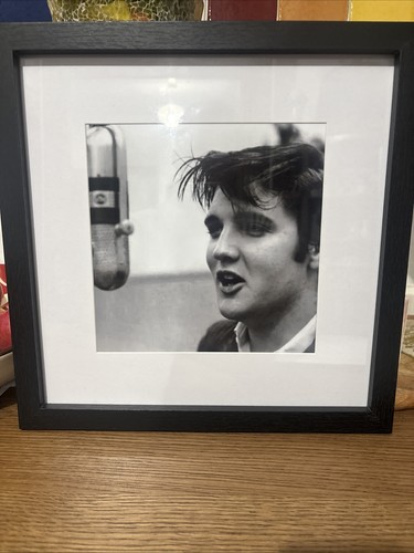 Elvis presley photographed - presley,