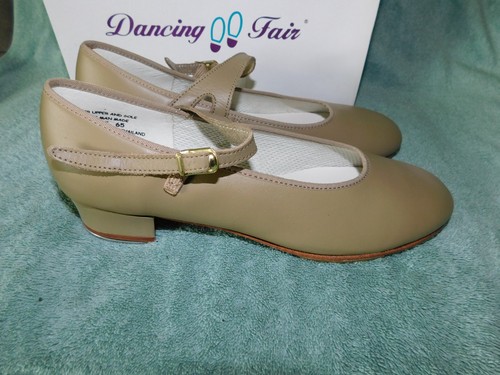 New women dancing fair - dancing,