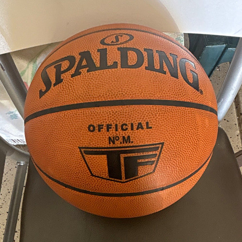 Spalding official m - official,