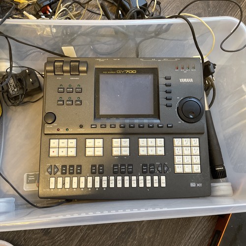 Yamaha qy700 music - yamaha, sequencer