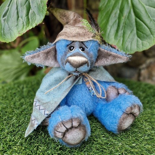 Skylark mistwhistle bruin - mistwhistle, by