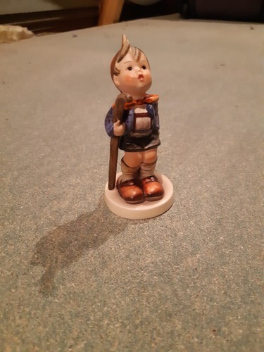 Hummel goebel figure - -, little