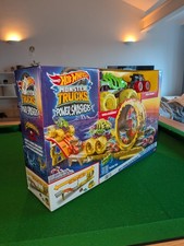 Hot Wheels Monster Trucks Power Smashers Charge & Chase Challenge Track Set