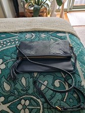 GIGI New York Leather Shoulder