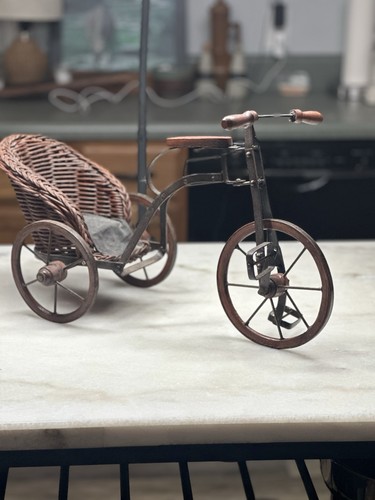 Vintage brown metal wicker - metal,