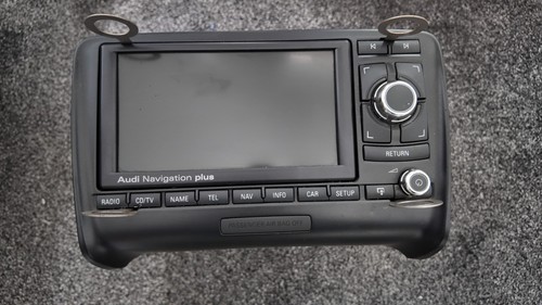 Audi navigation plus - audi,