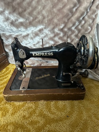 Vintage antique singer - singer, empress