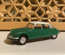 Diecast Norev Citroen DS Green