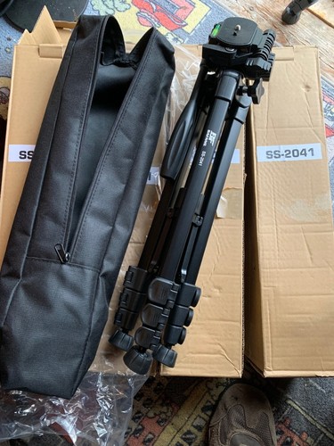 Lightweight tripod with - tripod,