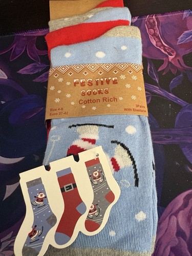Christmas socks size 4 8 - x, 3