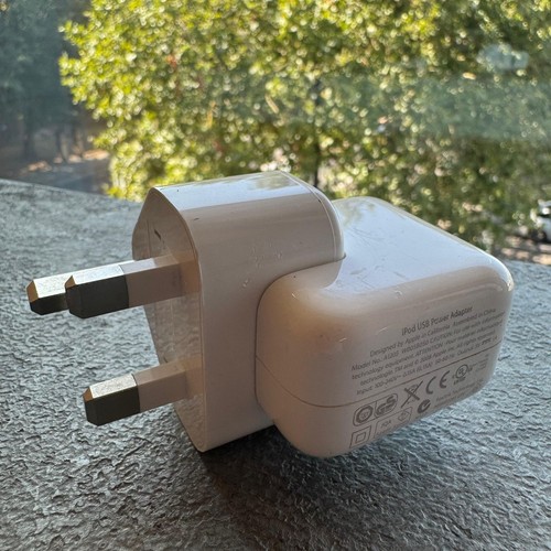 Genuine apple ipod charger - apple,