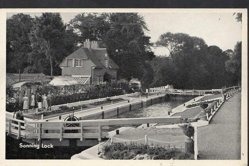 Berkshire postcard sonning - berkshire, postcard: