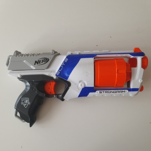Nerf strike elite - elite, strongarm