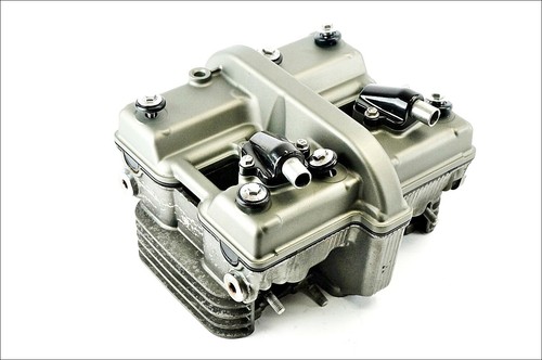Head with camshafts - with,