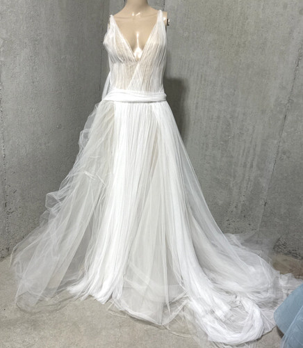 New vera wang couture frothy - vera,