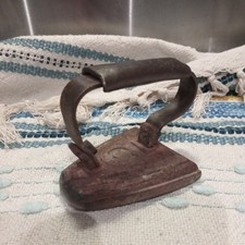 Antique victorian Cast Iron Flat Iron