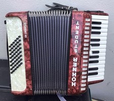 Hohner Student 48 2 Voice Cappers Good Straps And Comes With Case GWO