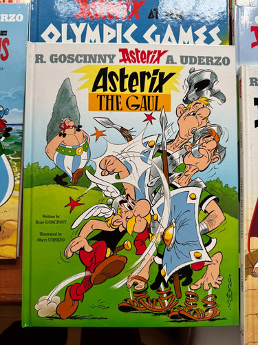 Job lot asterix books - job,