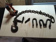 Chain And Some Hooks, Garage