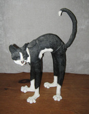 Country Artists, A Breed Apart Archie Cat 02689, Black & White