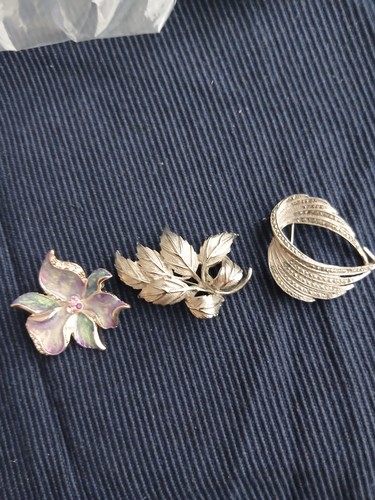 Sylish brooches with floral - 5,