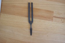 Vintage John Walker Tuning Fork for Piano/ Guitar  E-659, Made in England. GC!