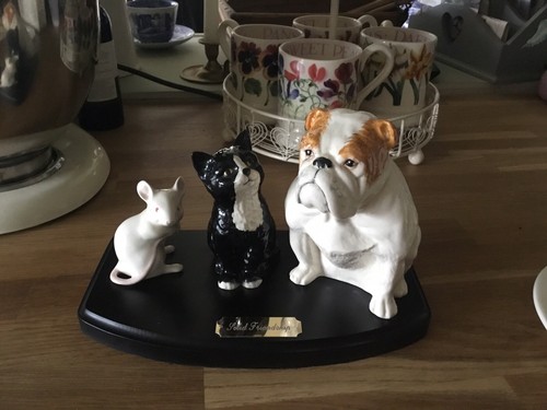 Beswick solid friendship - beswick, dog