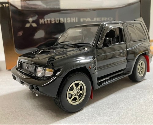 Autoart mitsubishi pajero - 1/18,