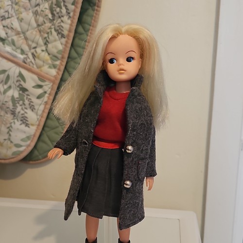 Vintage sindy doll original - doll, in